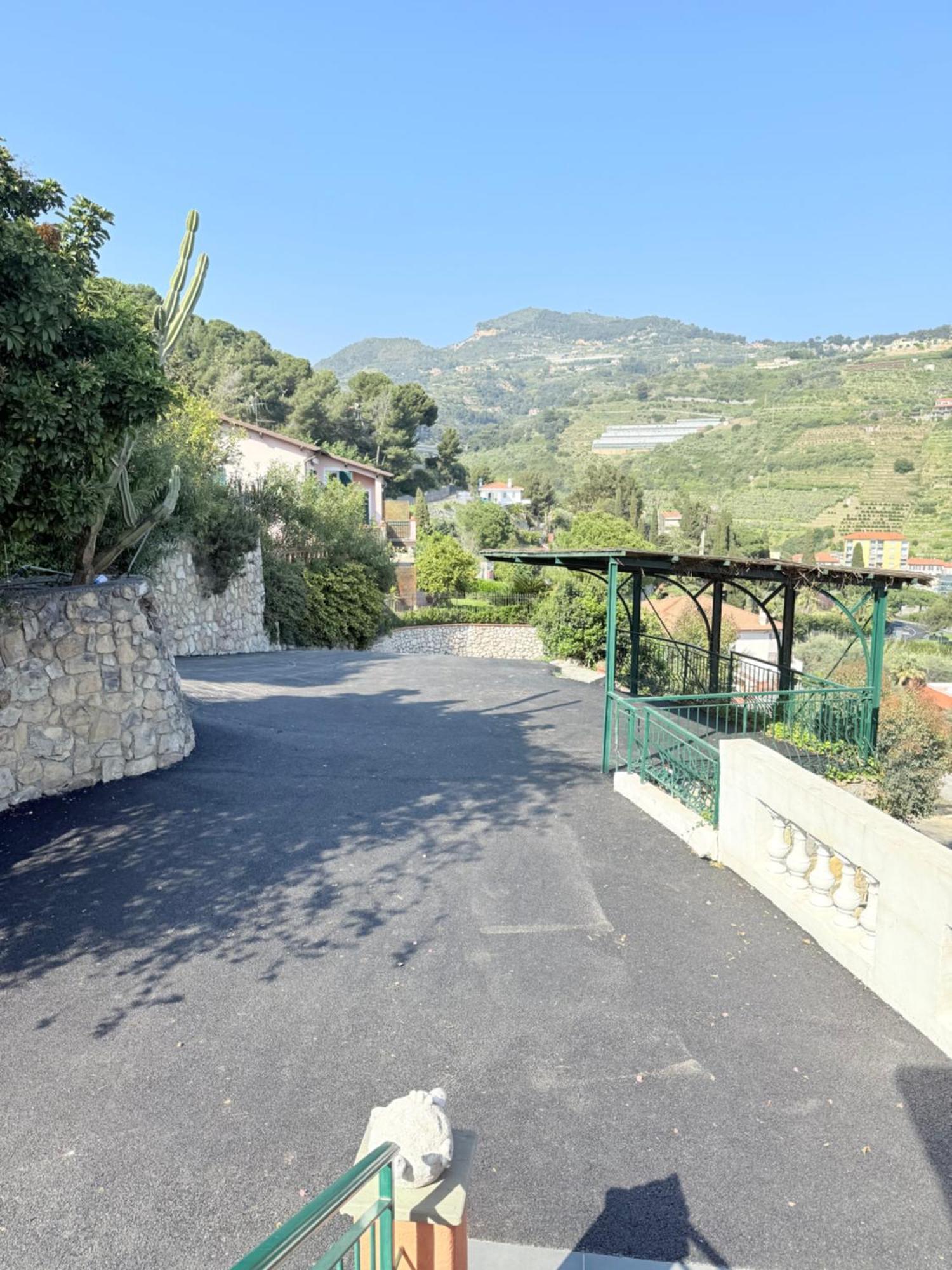 Agriturismo Un Mare Di Fiori เวนติมิญา ภายนอก รูปภาพ